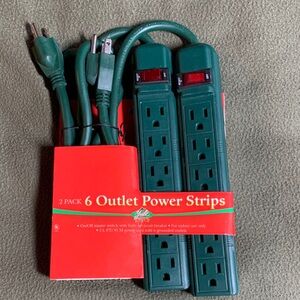 NIP Yule Rite by Rite Aid Indoor 6 outlet power strips. Set of 2. Green.